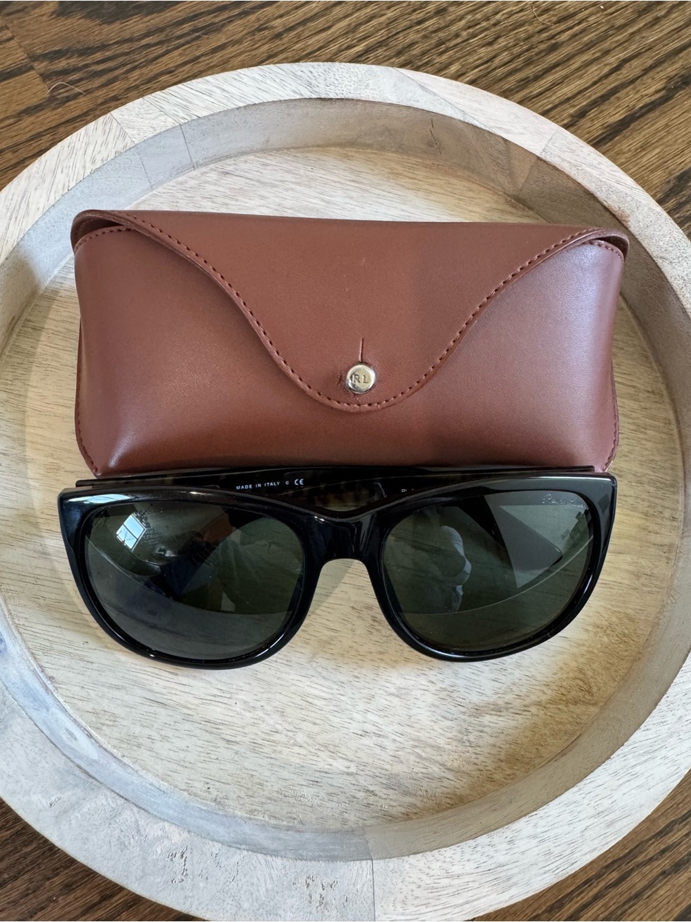 Ralph Lauren Black Women’s / Men’s Polarized Sunglasses with Brown Leather Case
